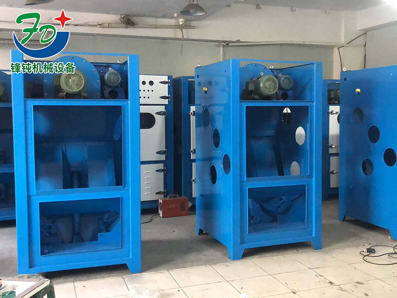 履帶式毛邊修理機(jī)